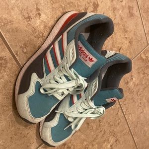 Ultra Tech Lace Up Sneakers, Men’s size 9